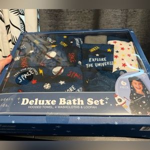 Modern Kids | NWT Hooded towel, wash cloth and loofah set, space theme